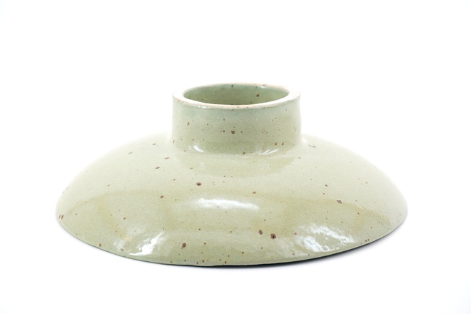 Schaaltje op voet gespikkeld kleur Matcha green 17.5cm